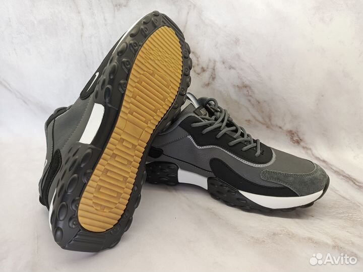 Кроссовки осенние Nike 44 размер