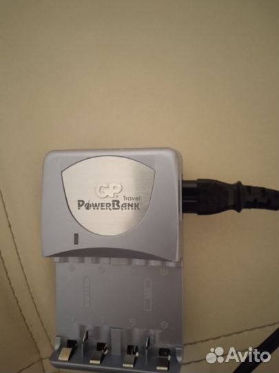 Зарядка GP power bank для аккумуляторов аа и ааа