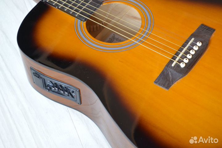 Электроакустическая гитара