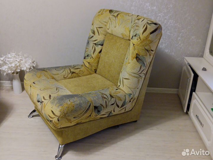 Диван раскладной и 2 кресла б/у