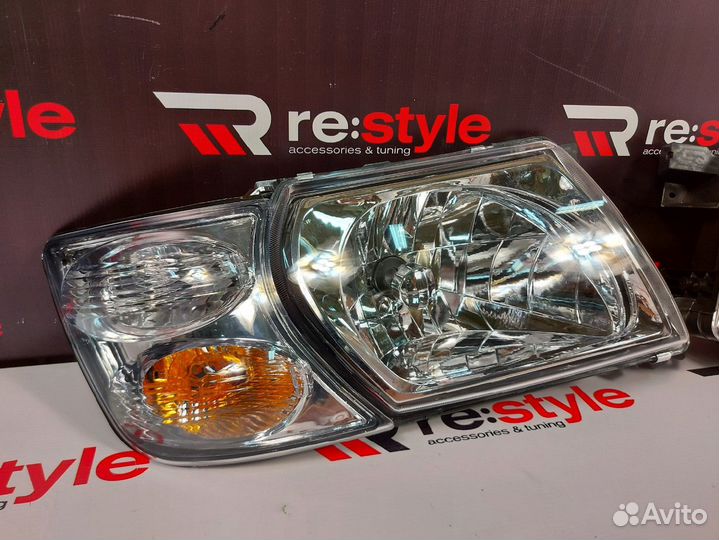 Фары Nissan Safari 61 Хрусталь R2282