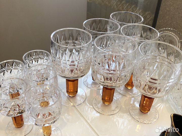 Хрустальные бокалы и рюмки