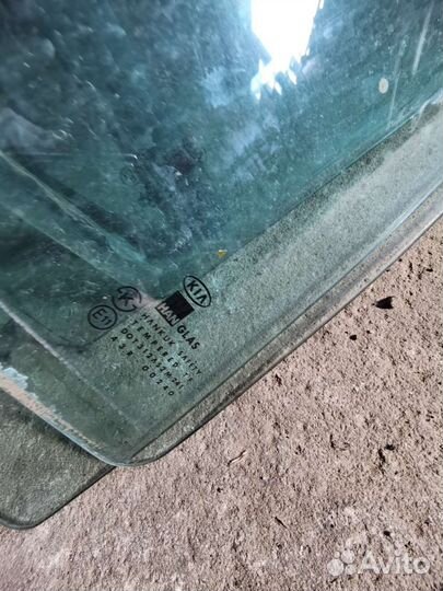 Стекло двери kia clarus 2