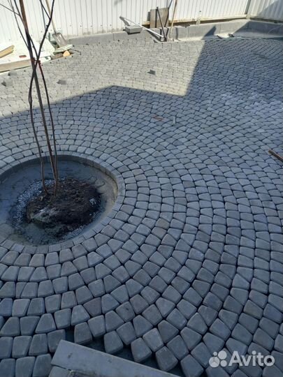 Укладка тротуарной плитки брусчатки