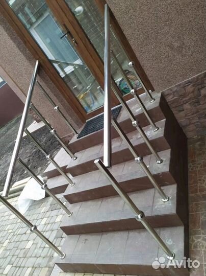 Перила для лестниц