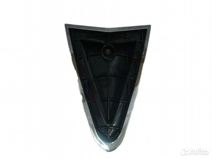 Накладка (вставка) передней облицовки tracer