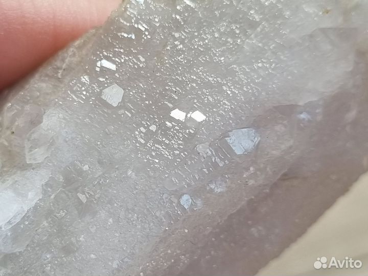 Кварц со вторичной генерацией посеченый