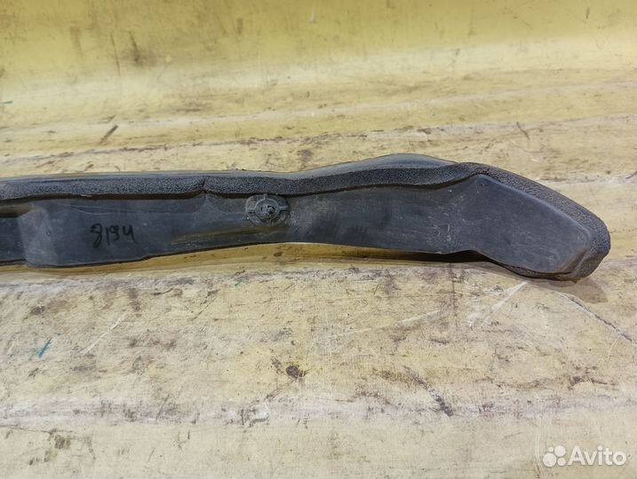 Пыльник переднего правого крыла Toyota RAV 4 2006