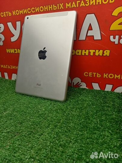 Планшет Apple iPad Air (1-го поколения)