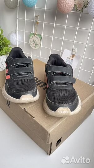 Кроссовки adidas