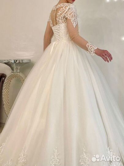 Свадебное платье