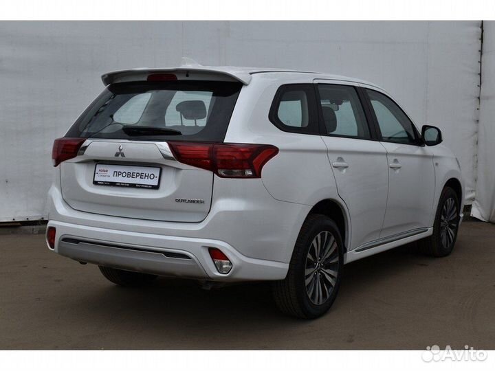 Mitsubishi Outlander 2.0 CVT, 2022