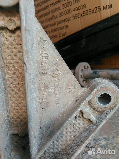 Кронштейн крепления опоры двс и кпп Рено Логан