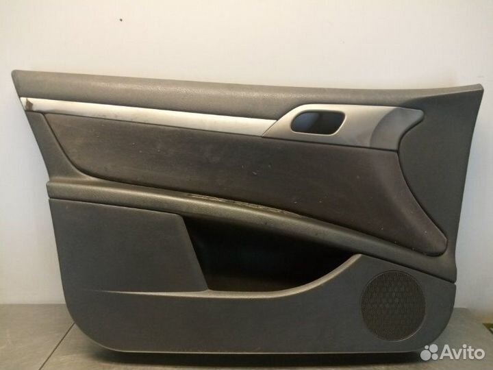 Обшивка двери передняя левая Peugeot 407 6D RFN