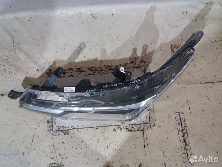 Тойота Королла 180 2016- Фара левая Галоген 21445