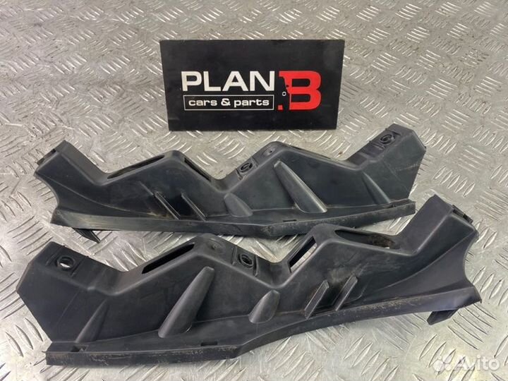 Крепление фары правое Volkswagen Passat B6