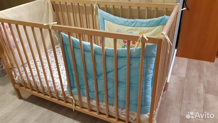 Детская кроватка