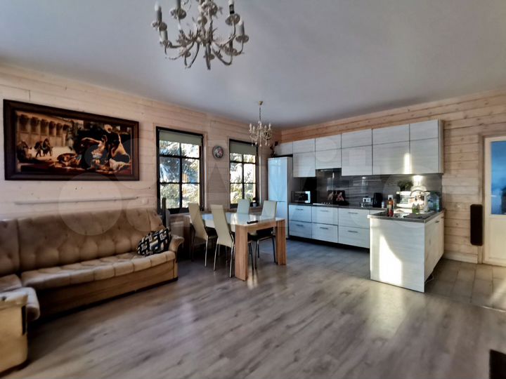 Дом 140 м² на участке 10 сот.