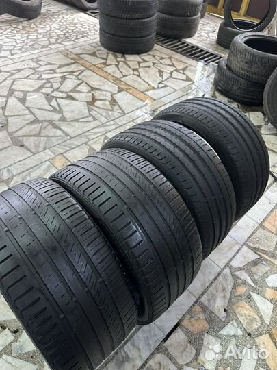 Pirelli P Zero Sports CAR 245/35 R20 и 275/30 R20