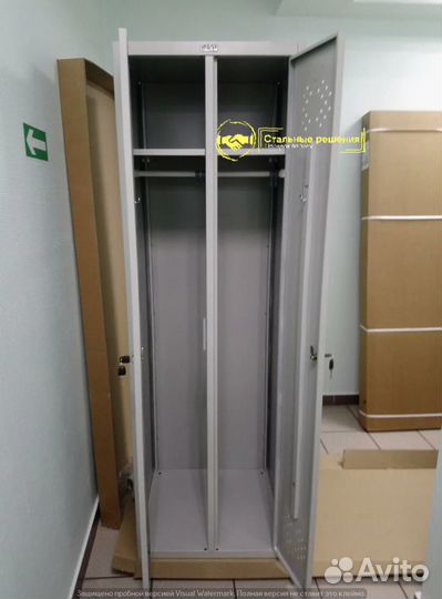 Шкаф металлический в раздевалку