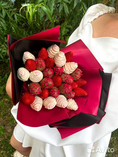 Подарок, клубника в шоколаде, шоколадные букеты