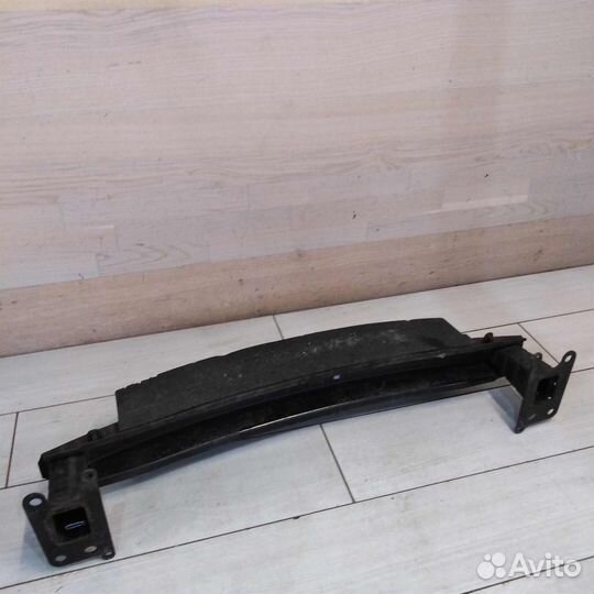 Усилитель переднего бампера Skoda fabia II