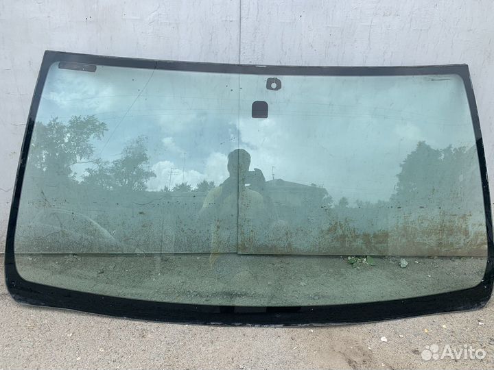 Оригинальное ветровое стекло на прадо 120
