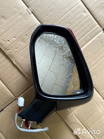 Зеркало левое Toyota RAV-4 XA 50