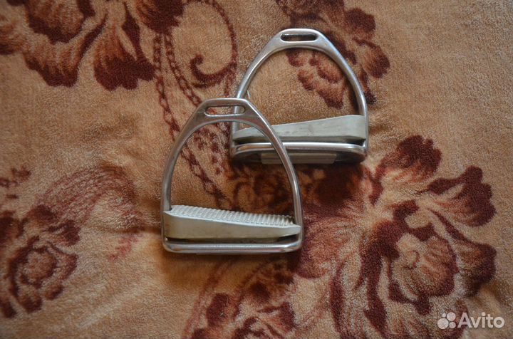 Амуниция для лошади