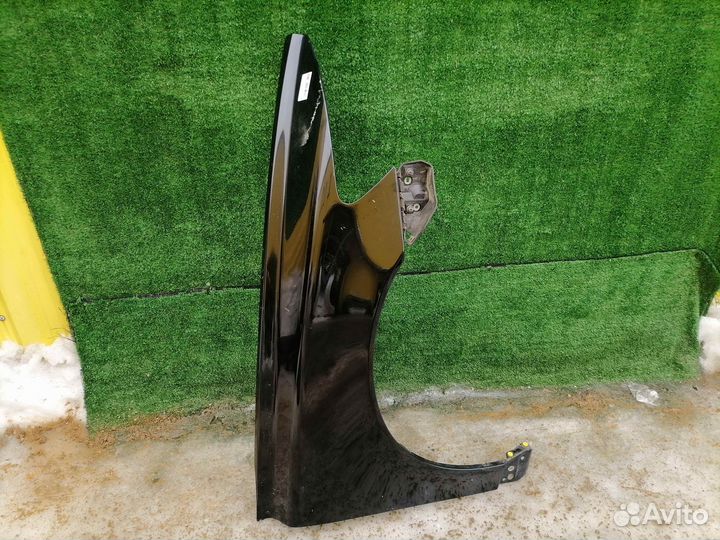 Подкрылок передний правый Volvo V50 MW MW43 MW68