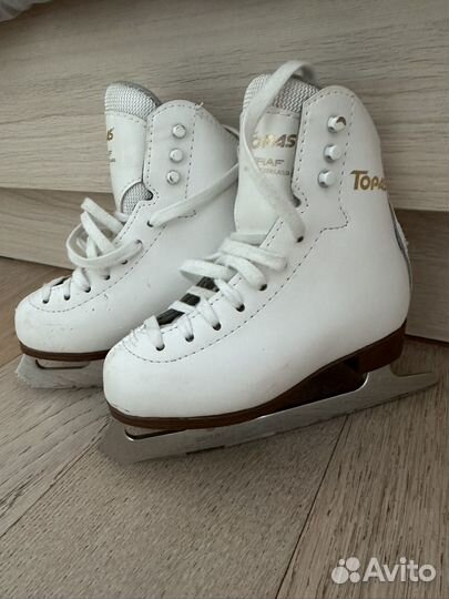 Коньки фигурные graf