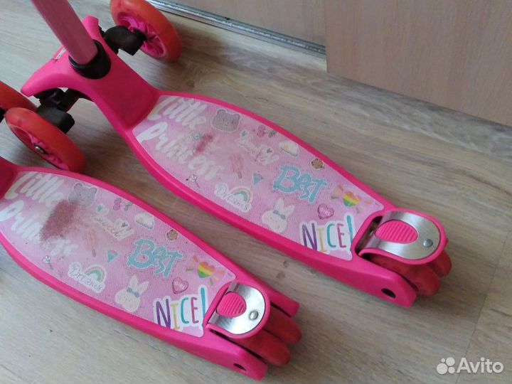 Самокаты для девочек трёхколёсные