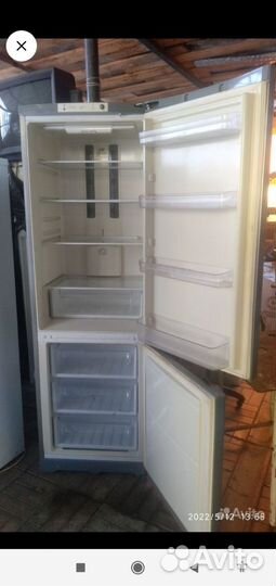 Холодильник бу Hotpoint-Ariston