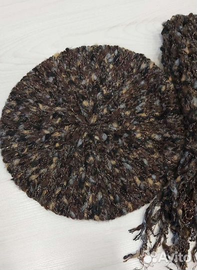 Берет и шарф