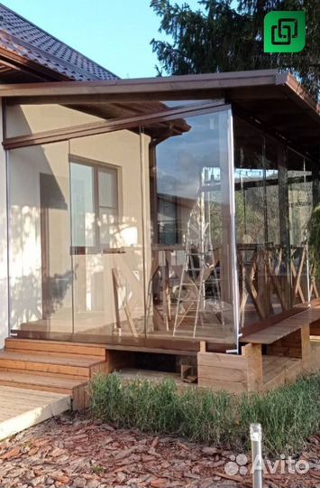 Раздвижное безрамное остекление террасы, кафе