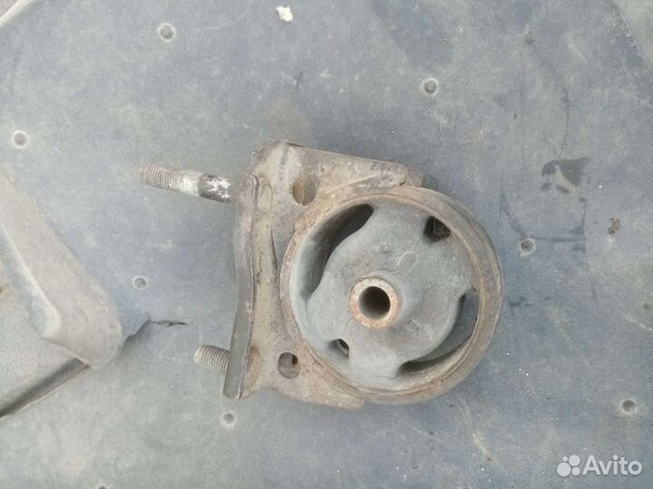 Подушка двс. Тойота камри. Sv10