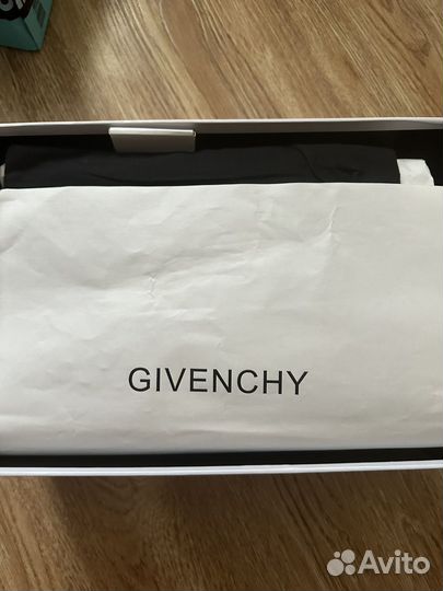 Кроссовки мужские givenchy новые