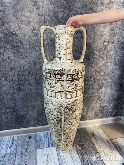 Глиняная ваза напольная