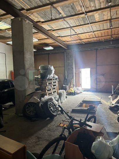 Гараж, > 30 м²