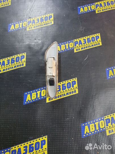 Повторитель на крыло правый BMW X1 E84