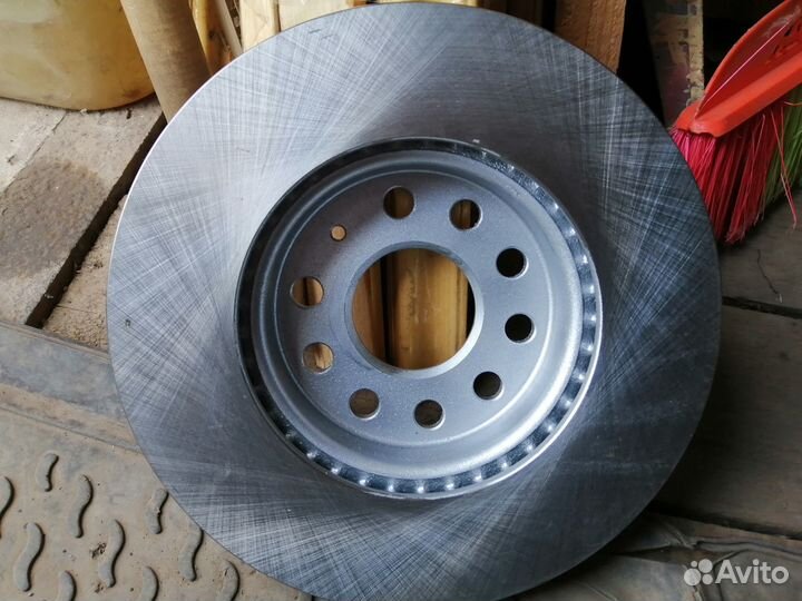 Диск тормозной передний VAG 5Q0 615 301 E