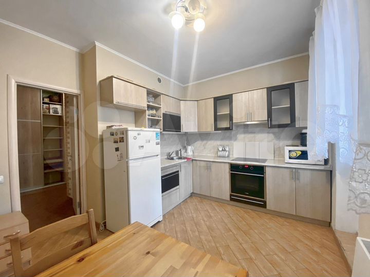 2-к. квартира, 70 м², 3/17 эт.