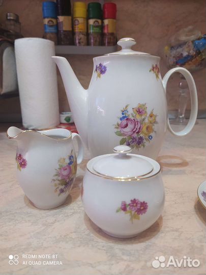 Сервизы кофейный и чайный