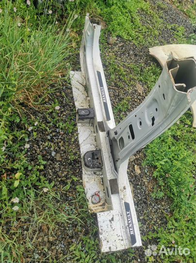 Порог передний правый renault sandero 2