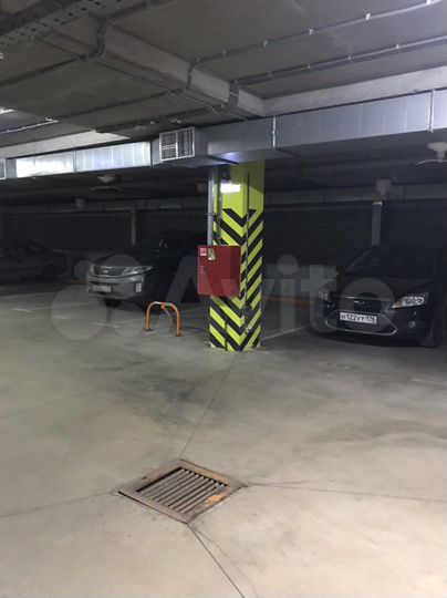 Машиноместо, 16 м²