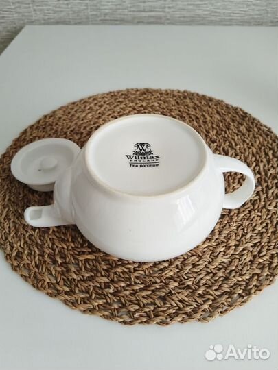 Заварочный чайник и 5 чашек Wilmax