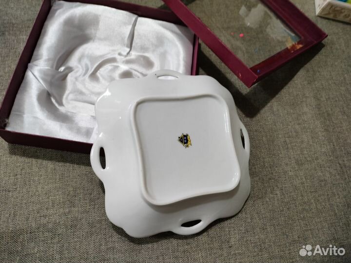 Сервировочная тарелка в подарочной упаковке