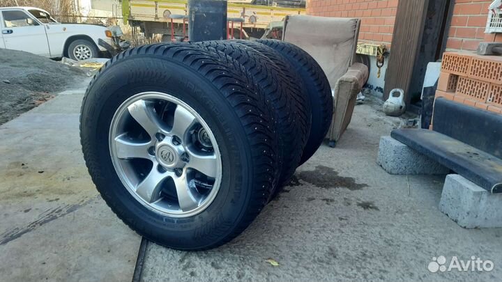 Nokian Tyres Hakkapeliitta 8 SUV 265/65 R17