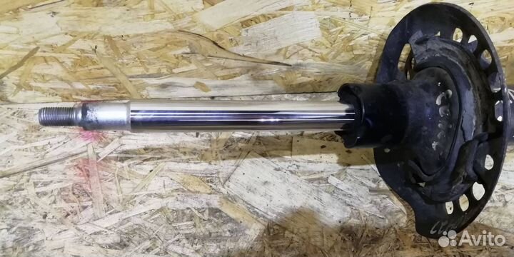 Амортизатор передний левый Mercedes-Benz E-Класс