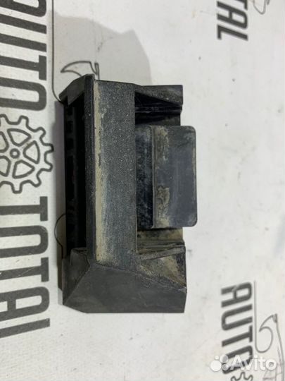 Крепление радиатора Bmw 745 E65 N62B44 2004